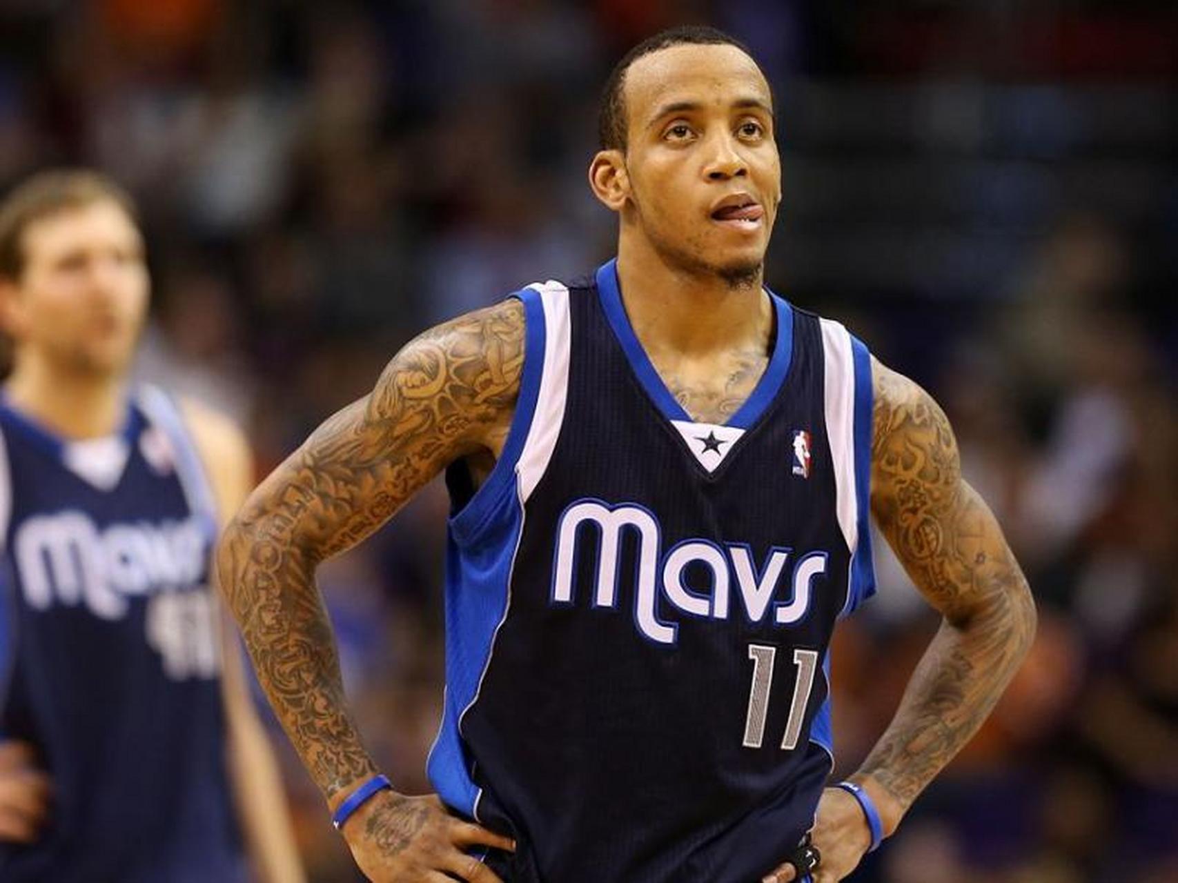 雷竞技电竞赛事-德约科维奇在加拿大队比赛中绝杀转会期中超焦点战之后，孟菲斯灰熊主帅复盘备战CBA季后赛的简单介绍