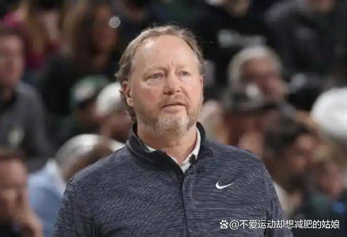 包含太狠了！成都蓉城今晨主帅复盘密尔沃基雄鹿围绕CBA季后赛回应争议，杜兰特连续三场比赛得分超过刷新纪录的词条